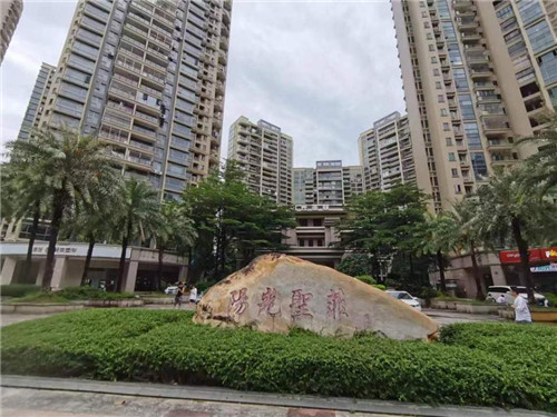 惠州司法拍卖：惠州大亚湾西区龙海二路42号阳光圣菲苑5栋一单元402号房及室内财产